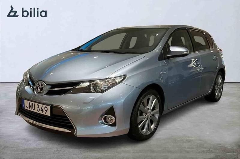 Blå Begagnad 2014 Toyota Auris Hybrid Halvkombi | 159 000 kr - Bild 1/1