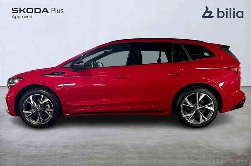 Röd Begagnad 2024 Skoda Enyaq iV SUV | 549 900 kr (Marknadspris) - Bild 1/1