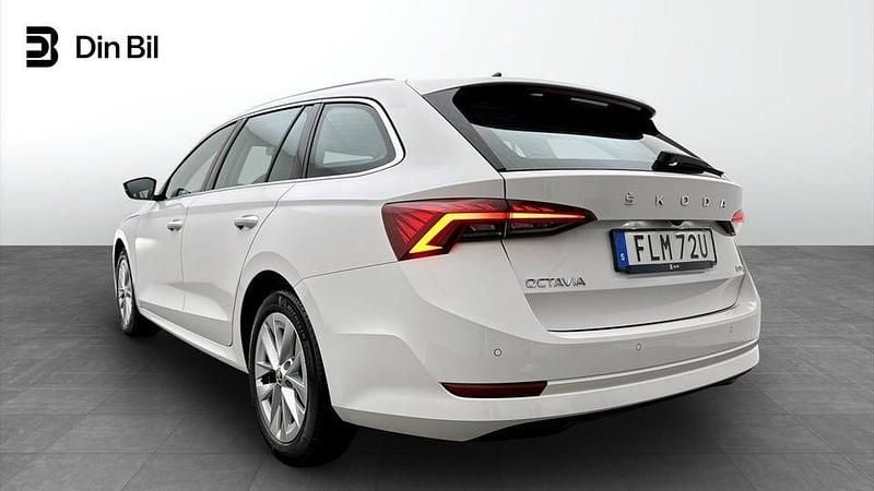 Begagnad Skoda Octavia Style 110 HK (80 kW) 2024 Vit Kombi