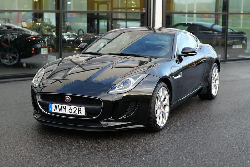 Svart Begagnad 2016 Jaguar F-Type Sportkupé | 399 000 kr - Bild 1/4