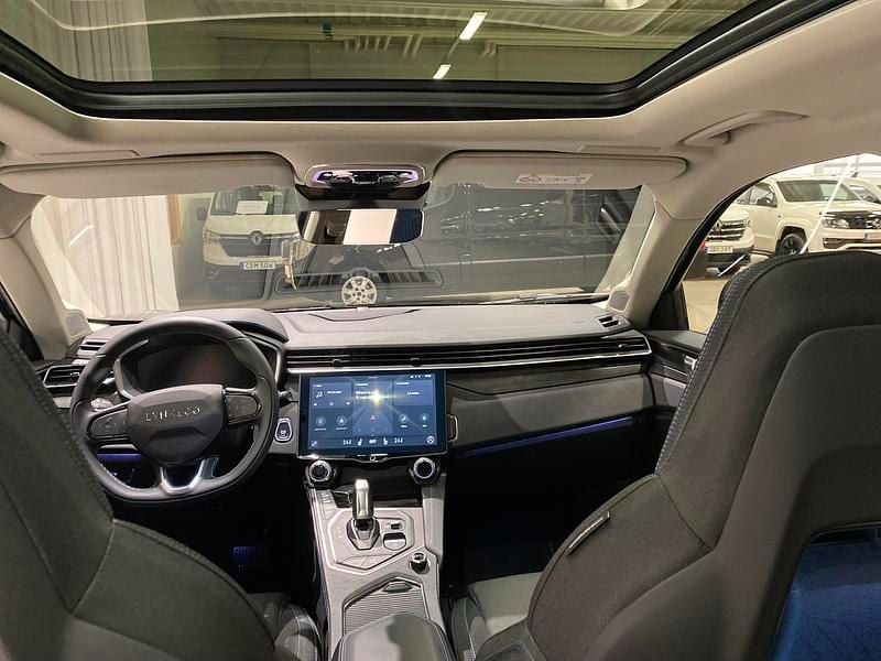 Begagnad Lynk & Co 01 264 HK (194 kW) 2022 Svart SUV