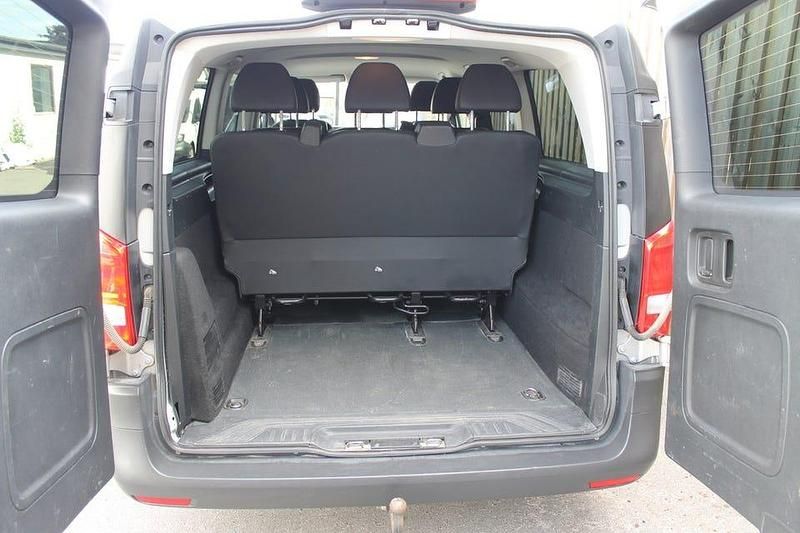 Begagnad Mercedes Vito 163 HK (119 kW) 2018 Silver Van