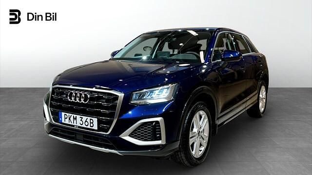 Navarrablå metallic Begagnad 2024 Audi Q2 Advanced Plus SUV | 279 000 kr (Bra pris) - Bild 1/4