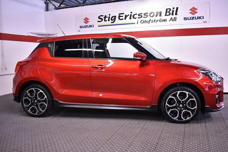 Begagnad Suzuki Swift Sport 140 HK (102 kW) 2018 Röd Halvkombi
