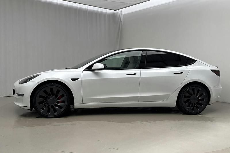 Begagnad Tesla Model 3 Performance 461 kW (627 HK) 2021 Vit Sedan