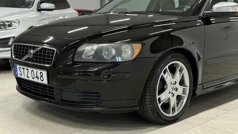 Begagnad Volvo S40 R-Design 125 HK (91 kW) 2006 Svart Sedan