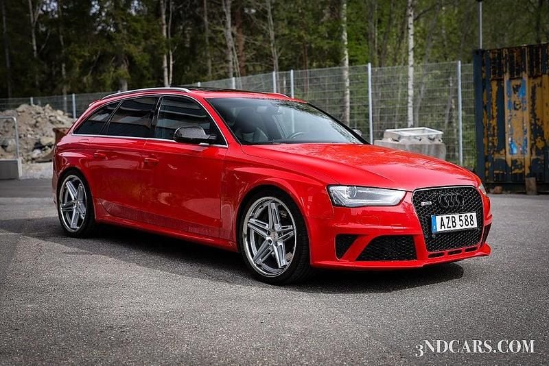 Begagnad Audi RS4 451 HK (331 kW) 2014 Röd Kombi