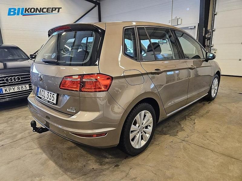 Begagnad VW Golf VII 110 HK (80 kW) 2015 Brun metallic Halvkombi