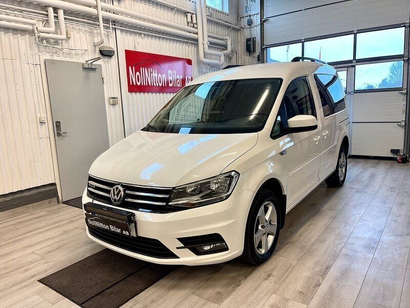 Begagnad VW Caddy Life 150 HK (110 kW) 2018 Vit Minibuss
