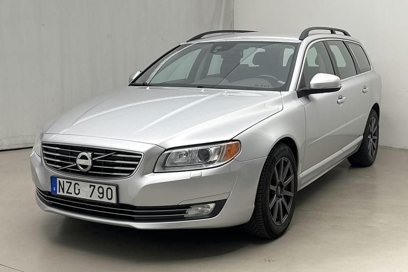 Silver Begagnad 2014 Volvo V70 Momentum Kombi | 92 000 kr (Bra pris) - Bild 1/4