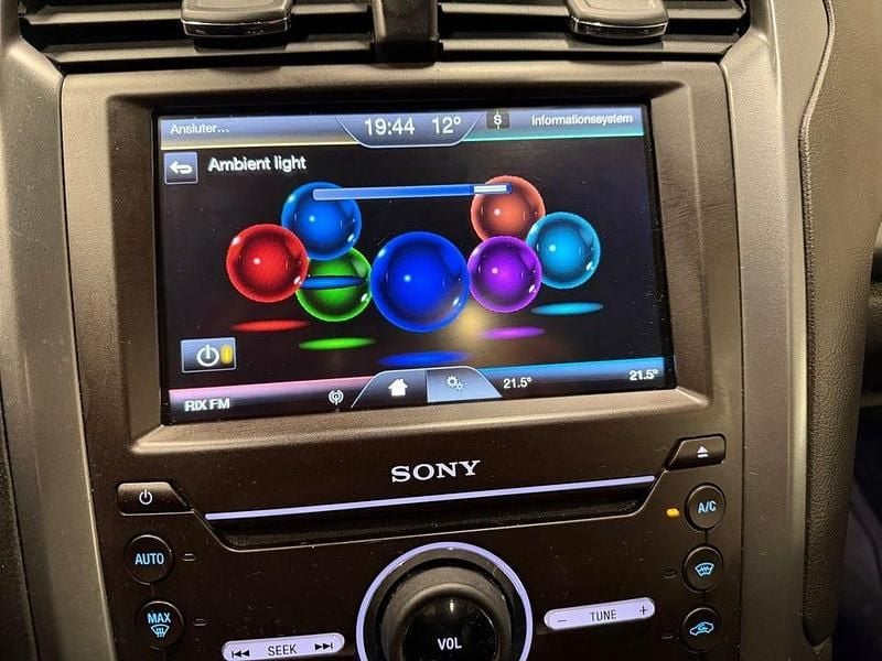 Begagnad Ford Mondeo Titanium 182 HK (133 kW) 2015 Röd Sedan