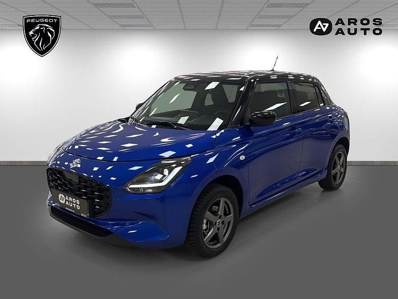 Silver Ny 2025 Suzuki Swift Halvkombi | 259 900 kr (Marknadspris) - Bild 1/4