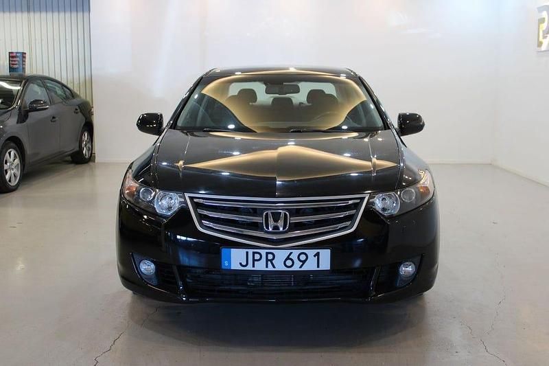 Begagnad Honda Accord Elegance 150 HK (110 kW) 2009 Svart Sedan
