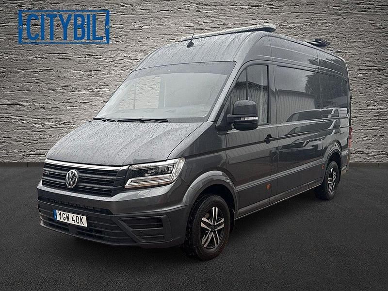 Grå Begagnad 2020 VW Crafter Van | 524 875 kr (Marknadspris) - Bild 1/4