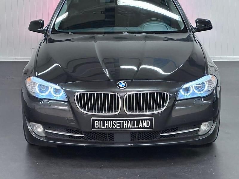 Begagnad BMW 520 184 HK (135 kW) 2012 Grå Sedan