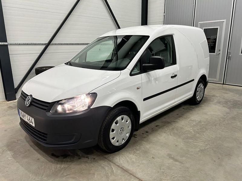 Vit Begagnad 2015 VW Caddy Minibuss | 99 800 kr (Bra pris) - Bild 1/4