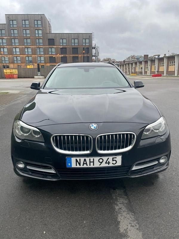 Begagnad 2017 BMW 520 Kombi | 199 000 kr (Bra pris) - Bild 1/4