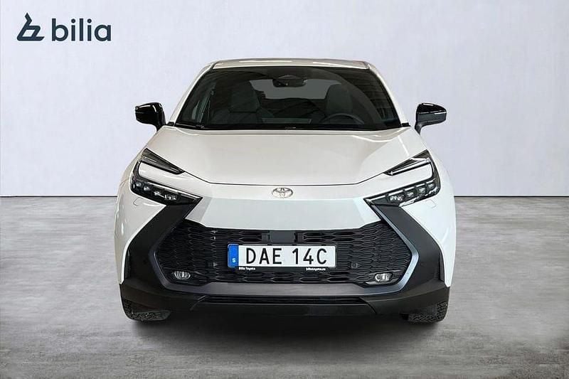 Begagnad Toyota C-HR Style 226 HK (166 kW) 2024 Vit SUV