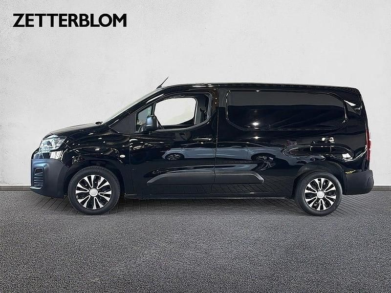 Begagnad Citroën Berlingo 131 HK (96 kW) 2021 Svart Minibuss