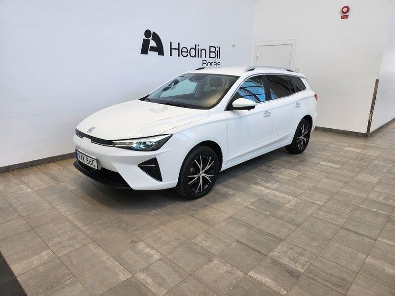 Vit Begagnad 2022 MG MG5 EV Kombi | 279 900 kr (Dyr) - Bild 1/4