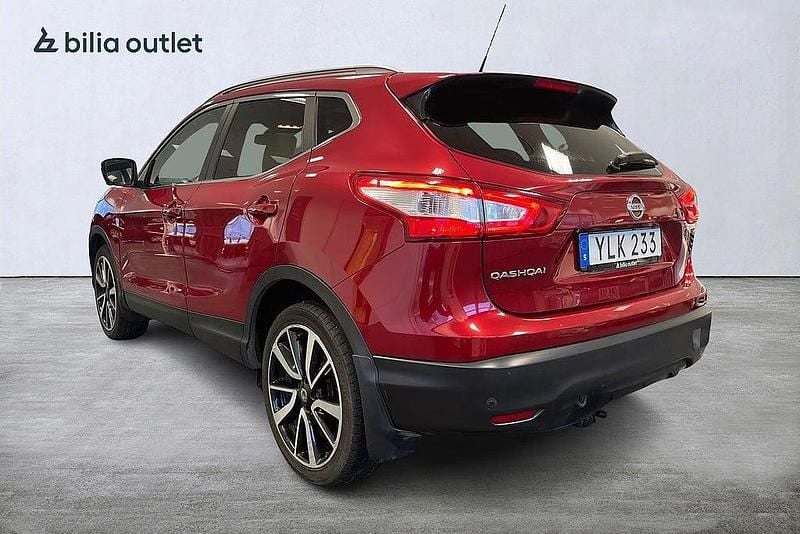 Begagnad Nissan Qashqai 360º 131 HK (96 kW) 2017 Röd SUV