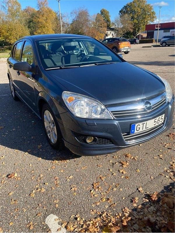 Blå Begagnad 2008 Opel Astra OPC Halvkombi | 24 000 kr (Bra pris) - Bild 1/4