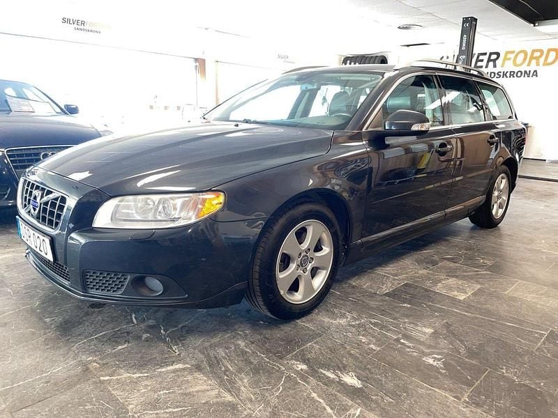 Grå Begagnad 2010 Volvo V70 Summum Kombi | 69 900 kr (Marknadspris) - Bild 1/4