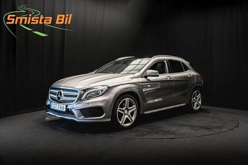 Mörkgrå Begagnad 2014 Mercedes GLA220 AMG SUV | 168 900 kr (Marknadspris) - Bild 1/3