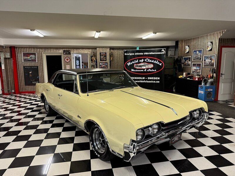 Begagnad 1967 Oldsmobile Cutlass Sedan | 199 000 kr - Bild 1/4