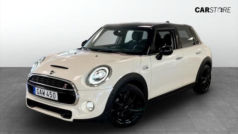 Vit (white) Begagnad 2019 Mini Cooper S Chili Halvkombi | 189 900 kr (Bra pris) - Bild 1/4