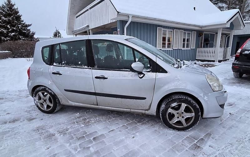Begagnad 2008 Renault Modus Minibuss | 29 990 kr (Marknadspris) - Bild 1/4