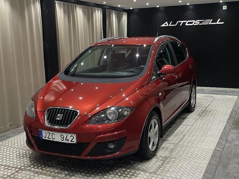 Röd Begagnad 2009 Seat Altea XL Minibuss | 74 900 kr (Dyr) - Bild 1/4