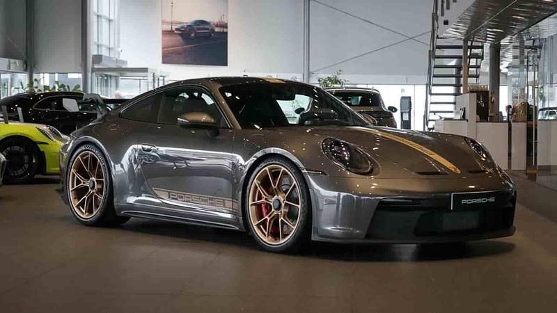 Grå Begagnad 2022 Porsche 911 GT3 Sportkupé | 2 049 000 kr - Bild 1/1