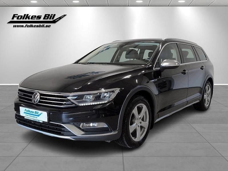 Svart Begagnad 2017 VW Passat Alltrack Kombi | 209 000 kr (Lite dyr) - Bild 1/4