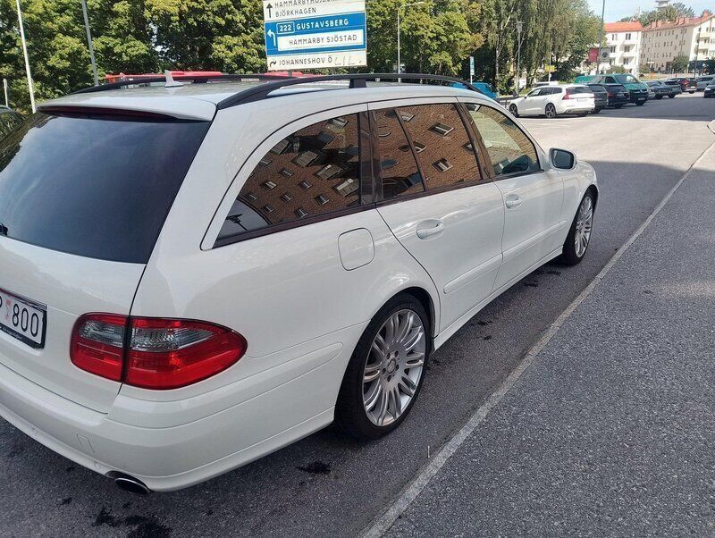 Vit Begagnad 2009 Mercedes E220 Classic Kombi | 71 000 kr (Marknadspris) - Bild 1/4