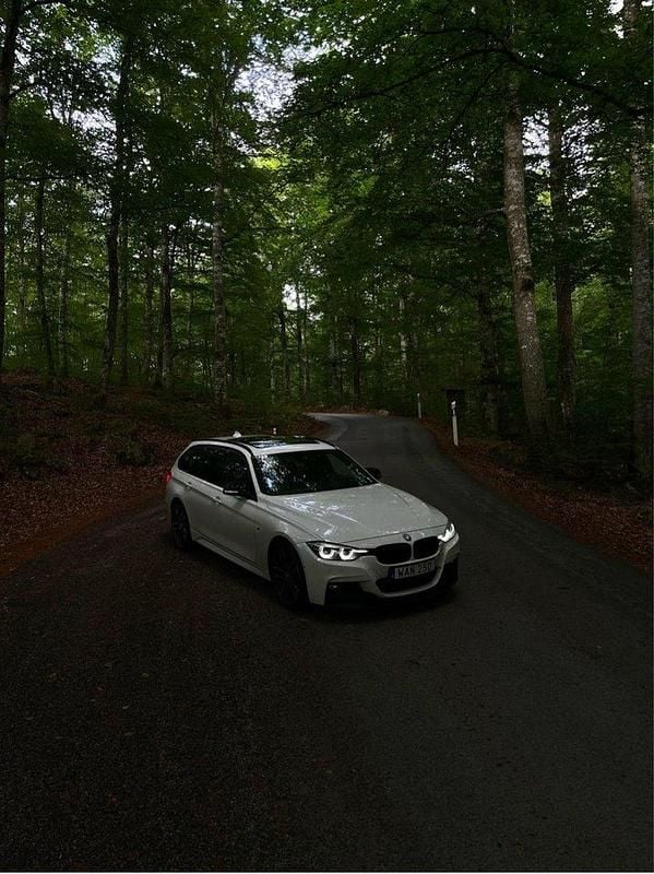 Vit Begagnad 2017 BMW 340 M Sport Kombi | 360 000 kr (Marknadspris) - Bild 1/4