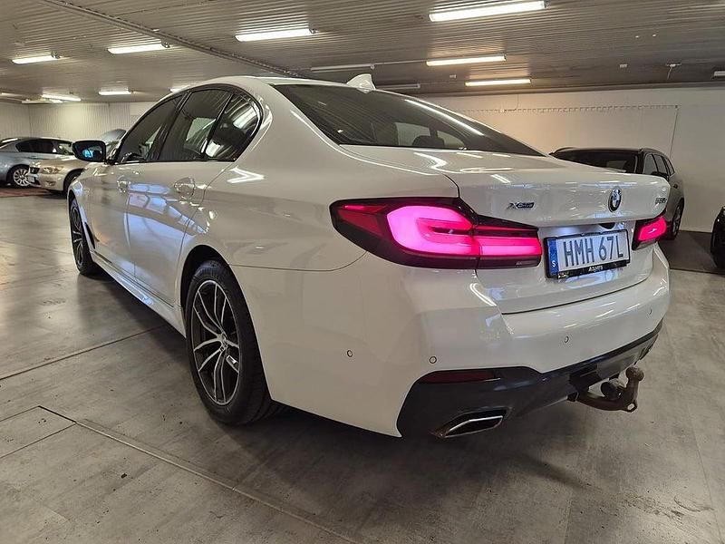 Begagnad BMW 530e M Sport 293 HK (215 kW) 2021 Vit Sedan