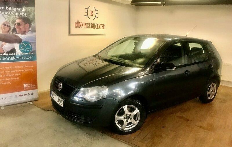 Grå Begagnad 2005 VW Polo Comfortline Halvkombi | 29 900 kr - Bild 1/4