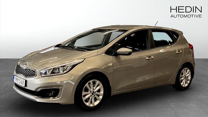 Begagnad Kia Ceed 99 HK (72 kW) 2017 Svart Halvkombi