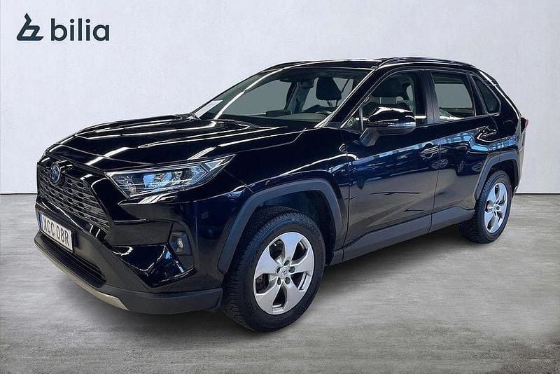 Svart Begagnad 2022 Toyota RAV4 Hybrid Active SUV | 359 900 kr (Bra pris) - Bild 1/3