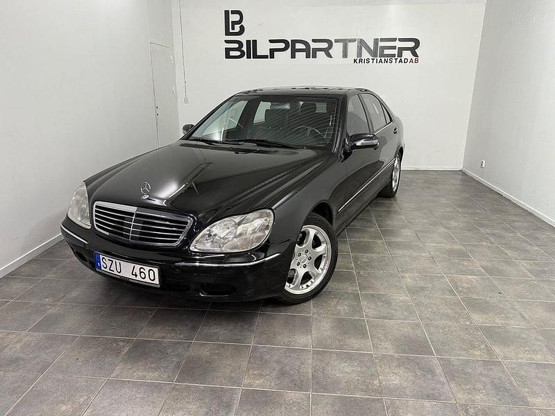 Svart Begagnad 2000 Mercedes S500L Sedan | 79 900 kr - Bild 1/4