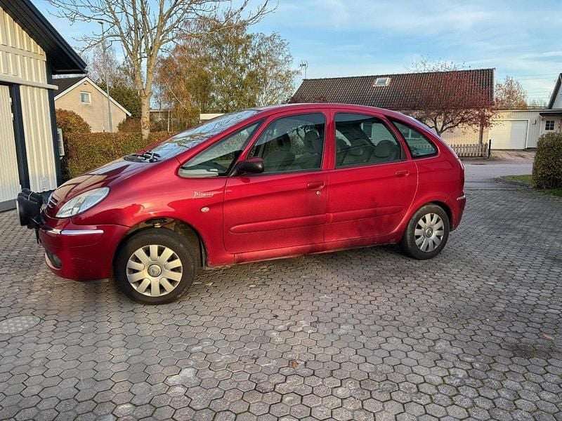 Röd Begagnad 2006 Citroën Xsara Picasso Minibuss | 19 500 kr - Bild 1/4