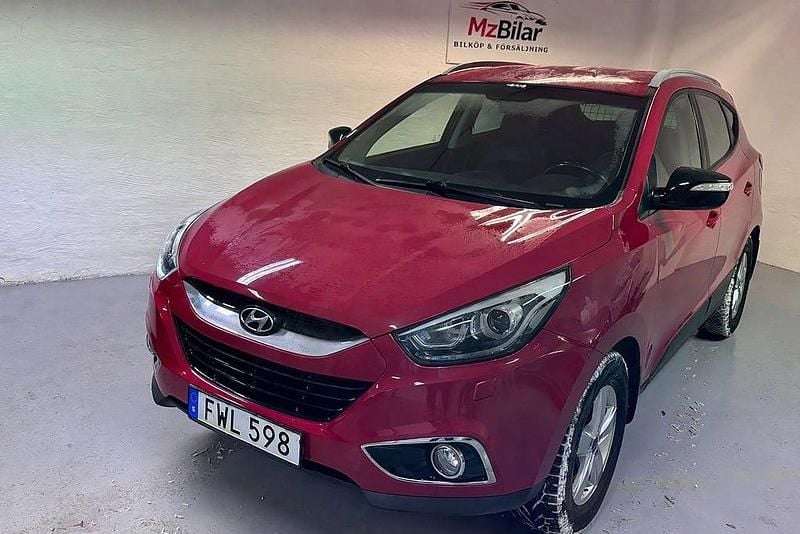 Röd Begagnad 2015 Hyundai ix35 Premium SUV | 98 000 kr (Marknadspris) - Bild 1/4