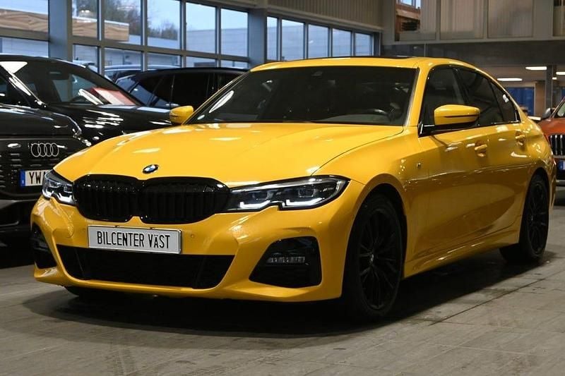 Gul Begagnad 2021 BMW 320 M Sport Sedan | 349 000 kr (Marknadspris) - Bild 1/4