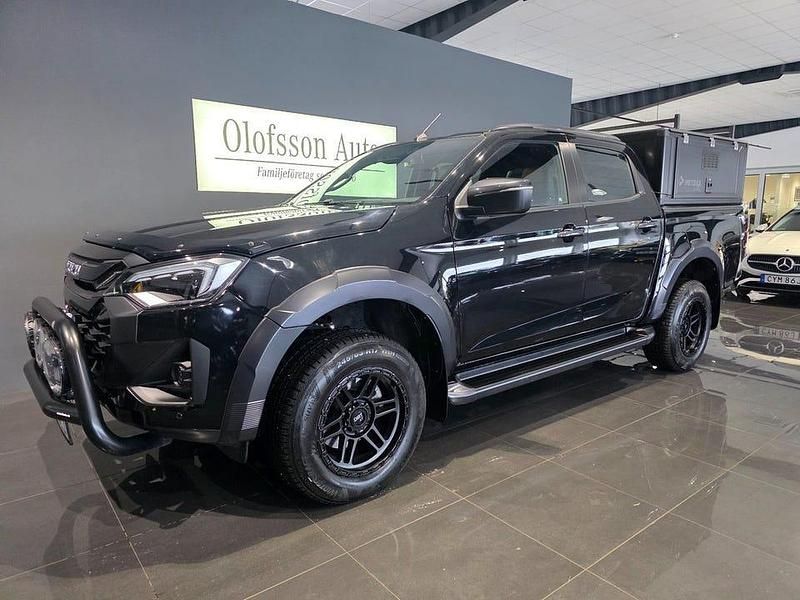 Onyx black Begagnad 2024 Isuzu D-Max Pickup | 798 750 kr - Bild 1/4