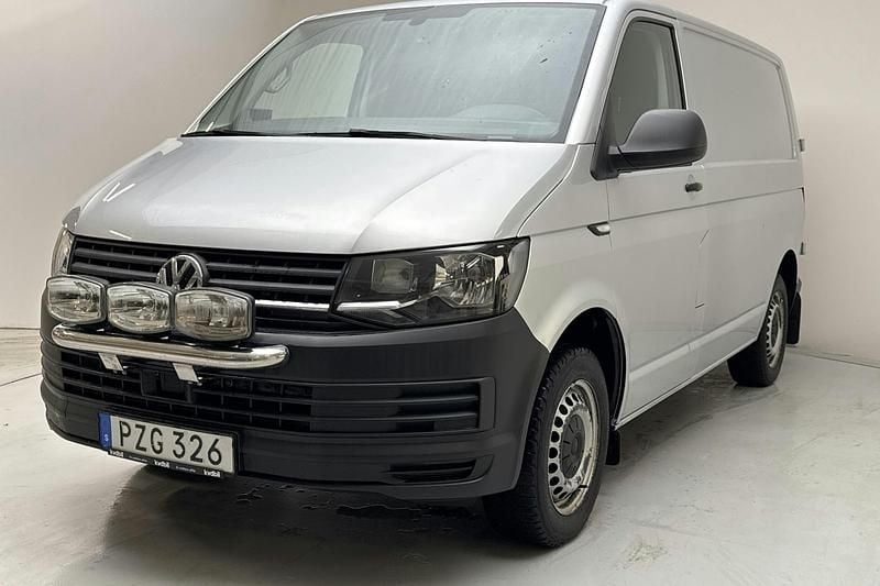 Silver Begagnad 2018 VW T6 Van | 168 350 kr (Superpris) - Bild 1/4