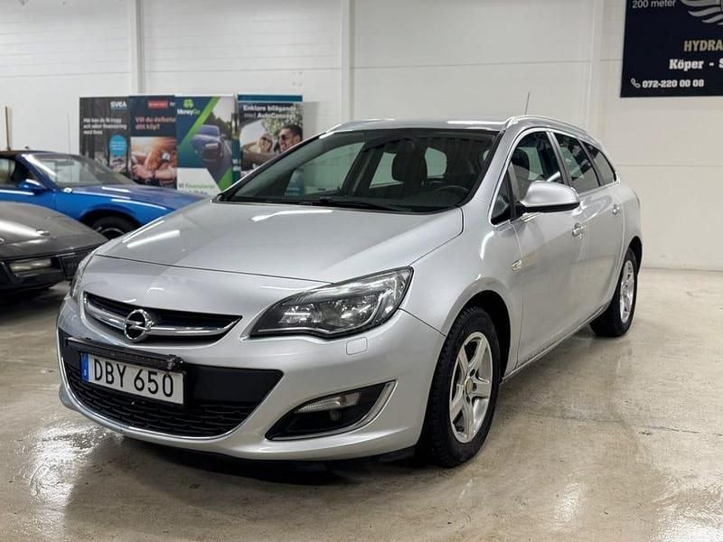 Begagnad Opel Astra Sport 110 HK (80 kW) 2013 Grå Kombi