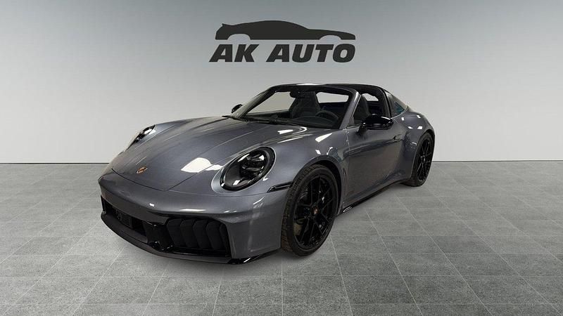 Flerfärgad Begagnad 2025 Porsche 911 Targa 4 Cab | 2 199 000 kr - Bild 1/4