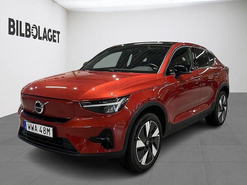 Röd Begagnad 2023 Volvo EC40 Plus SUV | 439 800 kr (Marknadspris) - Bild 1/4