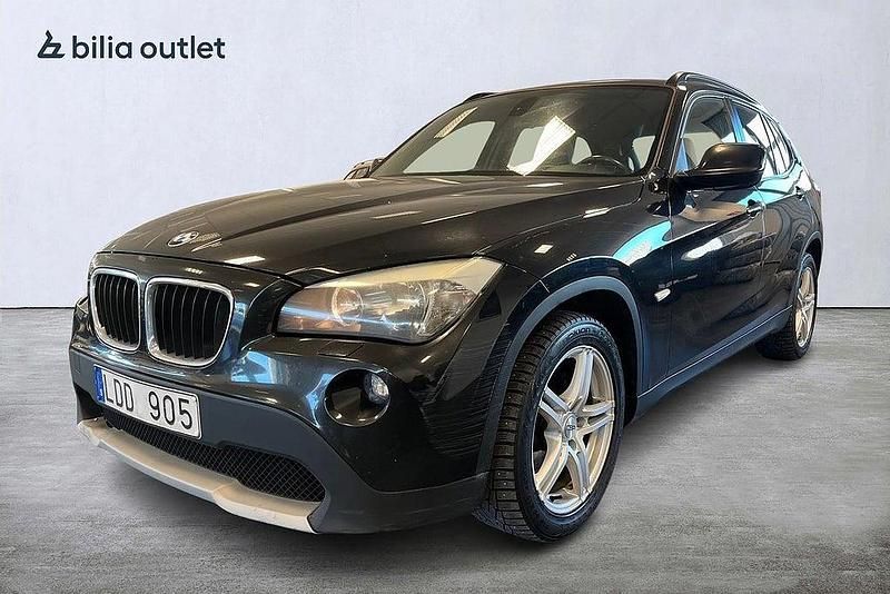 Svart Begagnad 2010 BMW X1 SUV | 39 900 kr (Superpris) - Bild 1/3